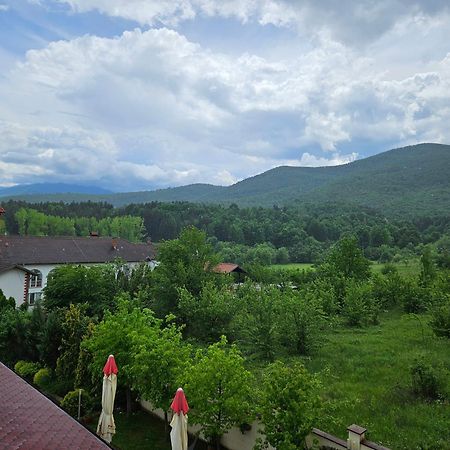 Family Hotel Komhotel 贝尔科维察 外观 照片